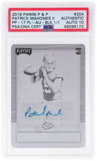 2018 Panini Plates and Patches '17 Playoff Autograph Black Printing Plate Patrick Mahomes II #204 1/1 PSA Auth graded card
